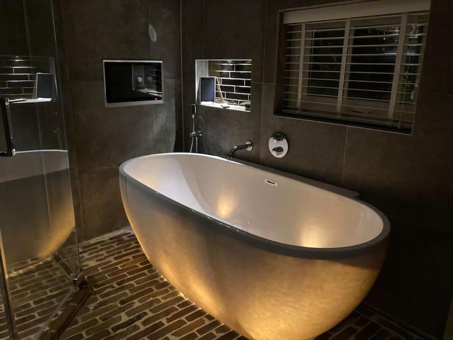 Voorsterstaete Former Barn, Including Jacuzzi Voorst Gem Voorst Extérieur photo